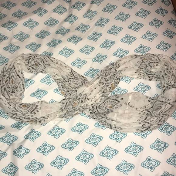 Infinity scarf - Picture 2 of 2